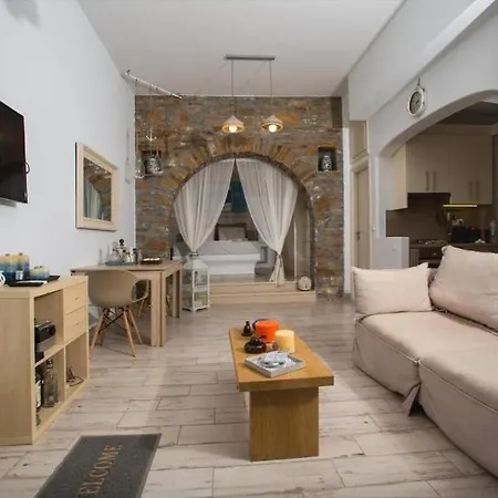 Sea Garden - Loutra Apartment